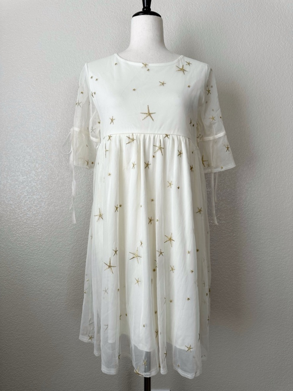 GeLaiMei Girls Size 14-15 Embroidered Gold Stars Mesh Overlay Swing Dress
